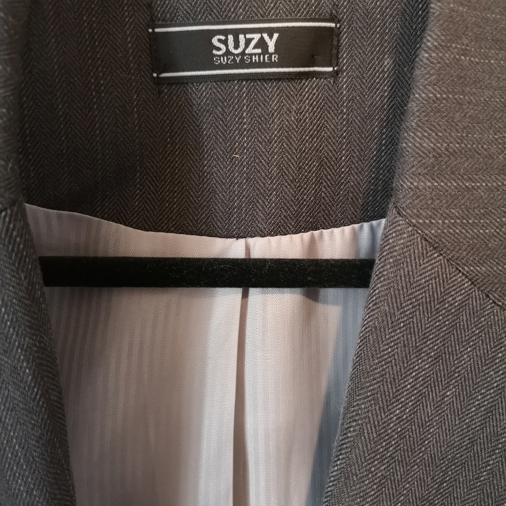 Suzy shier Dark grey pinstripe blazer